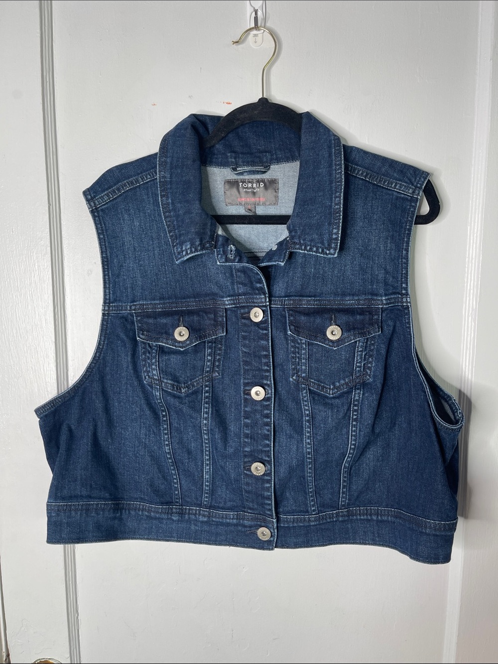 Torrid Denim Vest 3 Stretch Jean Button Front Dark Wash Classic Plus Size Womens